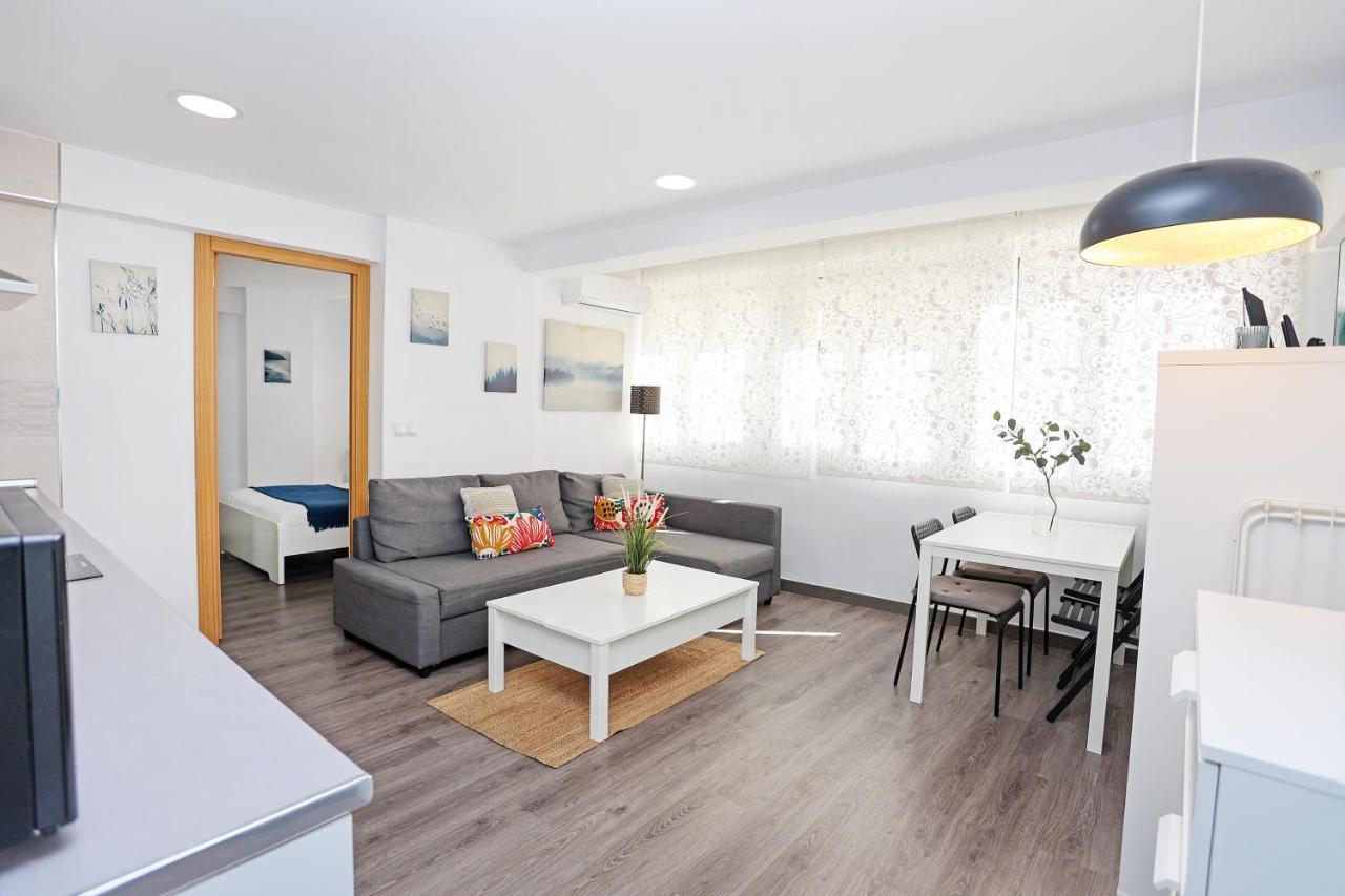 Ferienwohnung Holidays2Malaga Goya - Zona Huelin & 500 Mts De La Playa Exterior foto